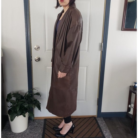 80s/90s Brown Leather Trench Coat - Picture 2 of 9